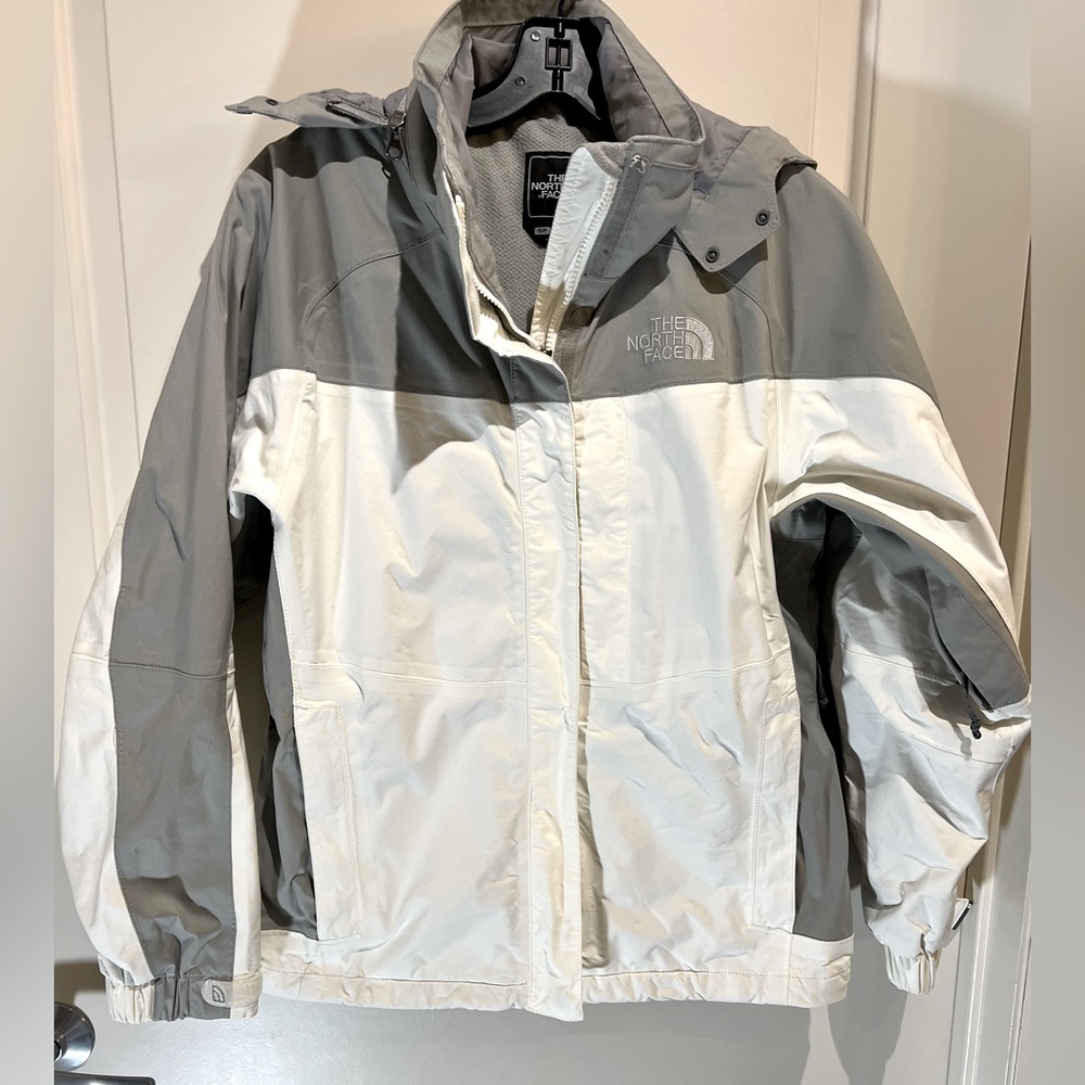 The North Face Women’s HyVent Jacket